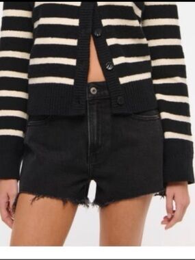 Abercrombie and fitch high rise mom short